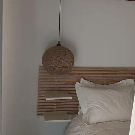 Nafplio Lodge *