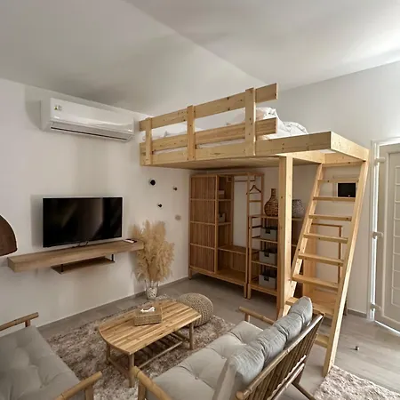 Nafplio Lodge