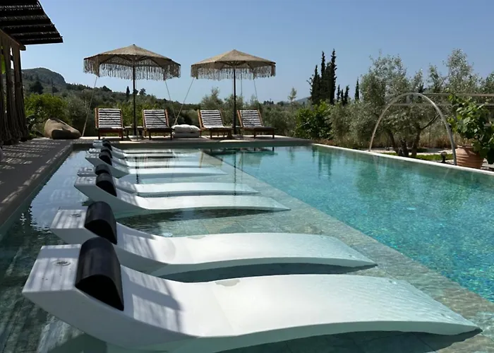 Nafplio Lodge * Нафплион